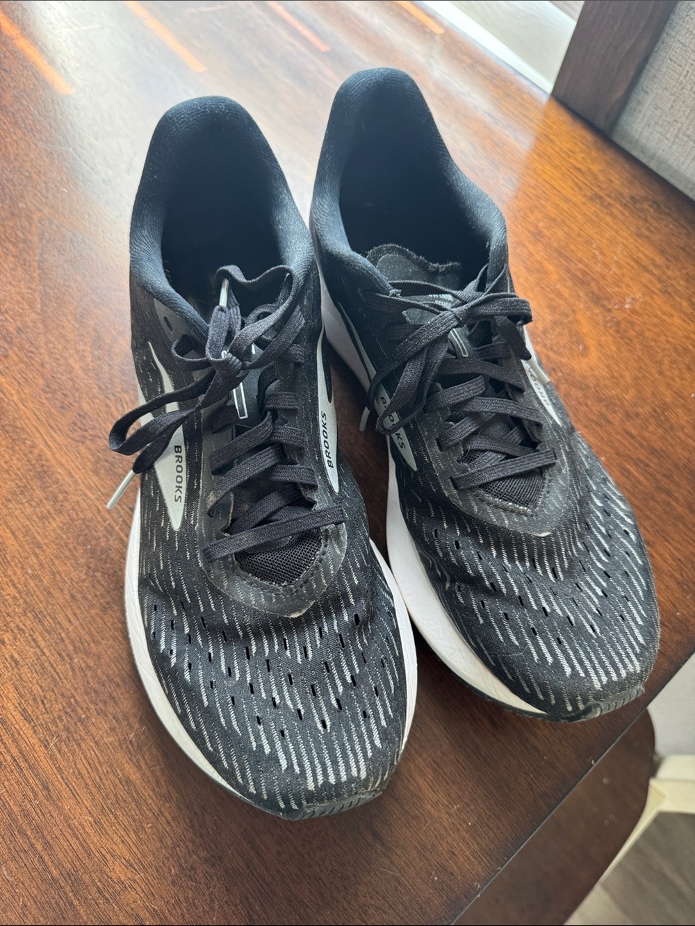 Brooks Black and White Womens  Running Shoes